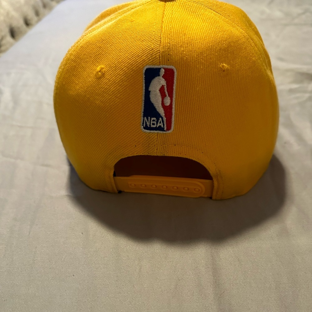Los Angeles Lakers gold new era cap - Picture 2 of 3